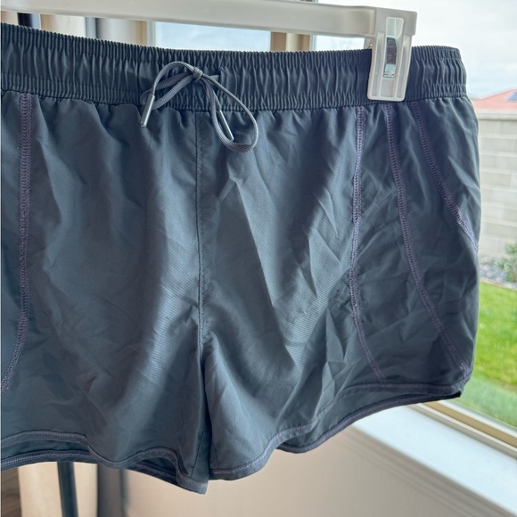 Athleta Black Athletic Running Shorts Size Medium - Picture 2 of 4